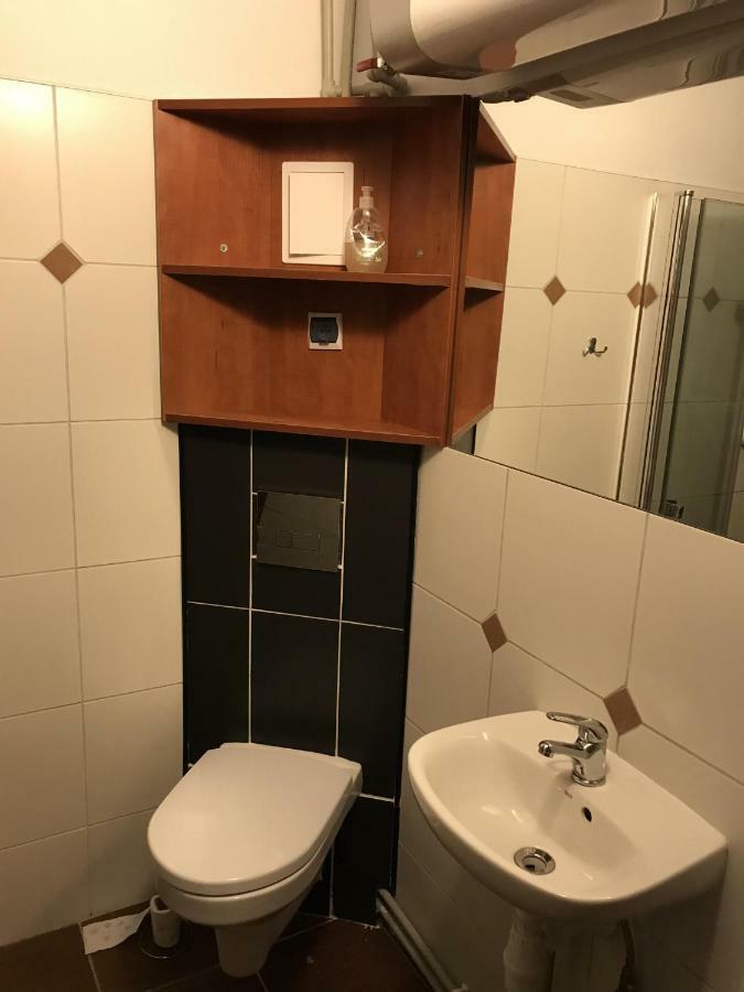 Okuninkapokoje Luaran gambar